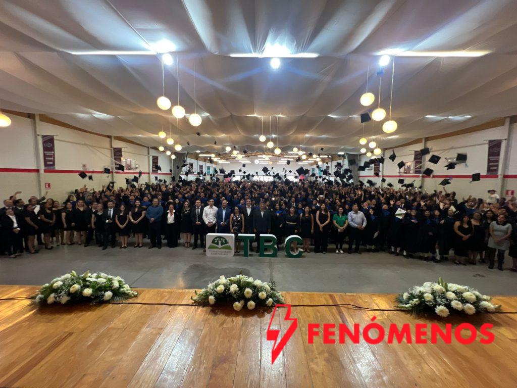 Irapuato celebra la graduación de 392 jóvenes Irapuato celebra la graduación de 392 jóvenes