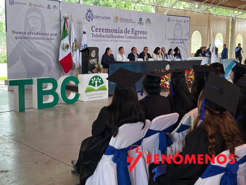 UVEG celebra a 235 egresados de TBC en Jerécuaro