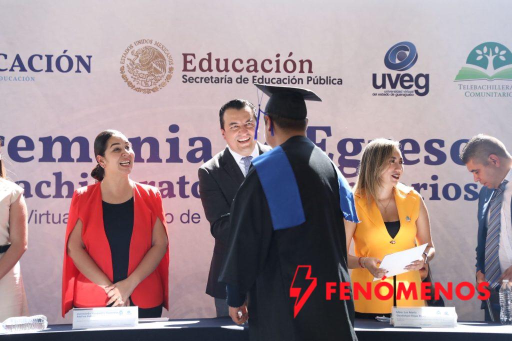 Se gradúan 230 alumnos de los Telebachilleratos Comunitarios en la sede Pénjamo.