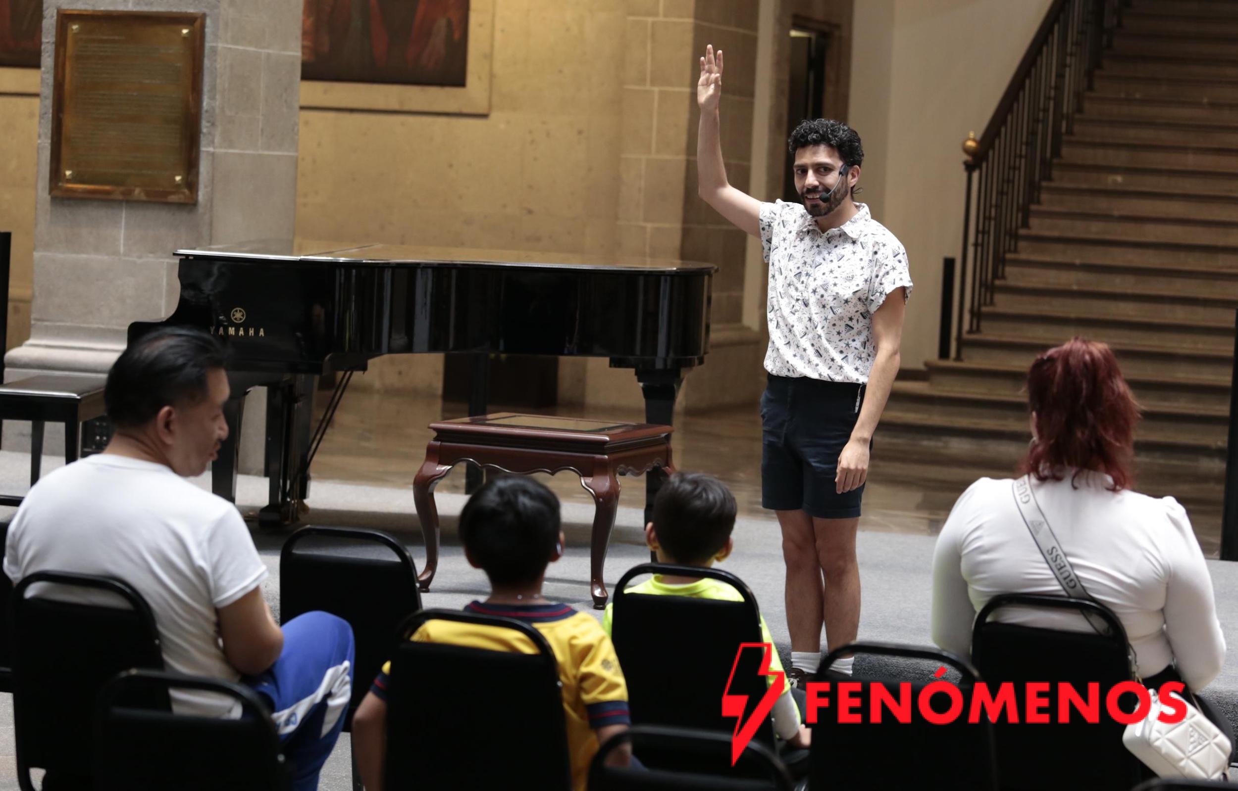 César Rincón comparte con niñas y niños “Cuentos para Aprender a Gritar” en la Casona de Xicoténcatl