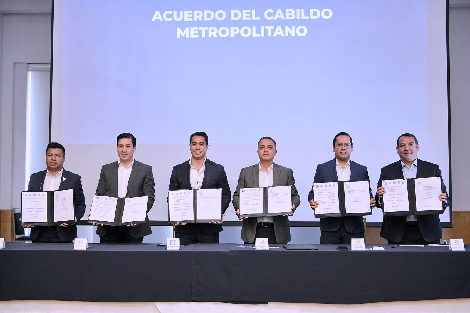 Imagen de Encabeza Felifer Macías respaldo del Cabildo Metropolitano a acciones contra la apología del delito 17