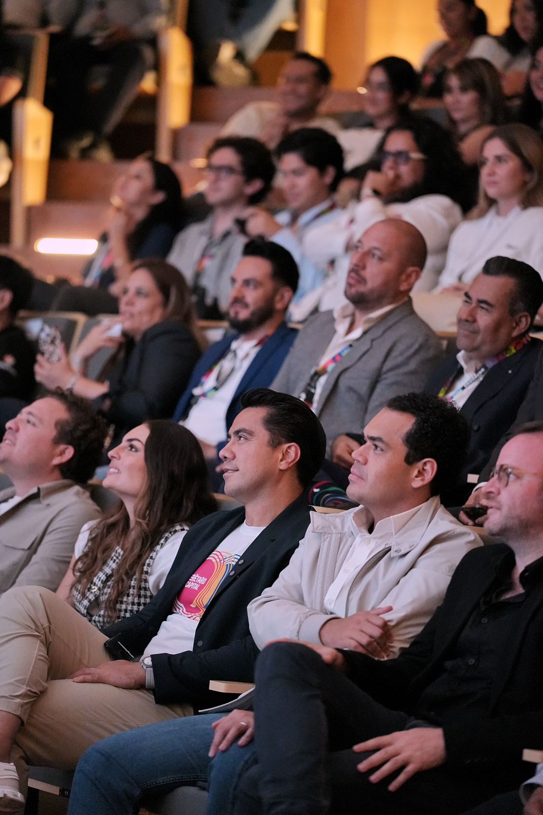 Imagen de Asiste Felifer Macías a la conferencia de Alan por el Mundo 5