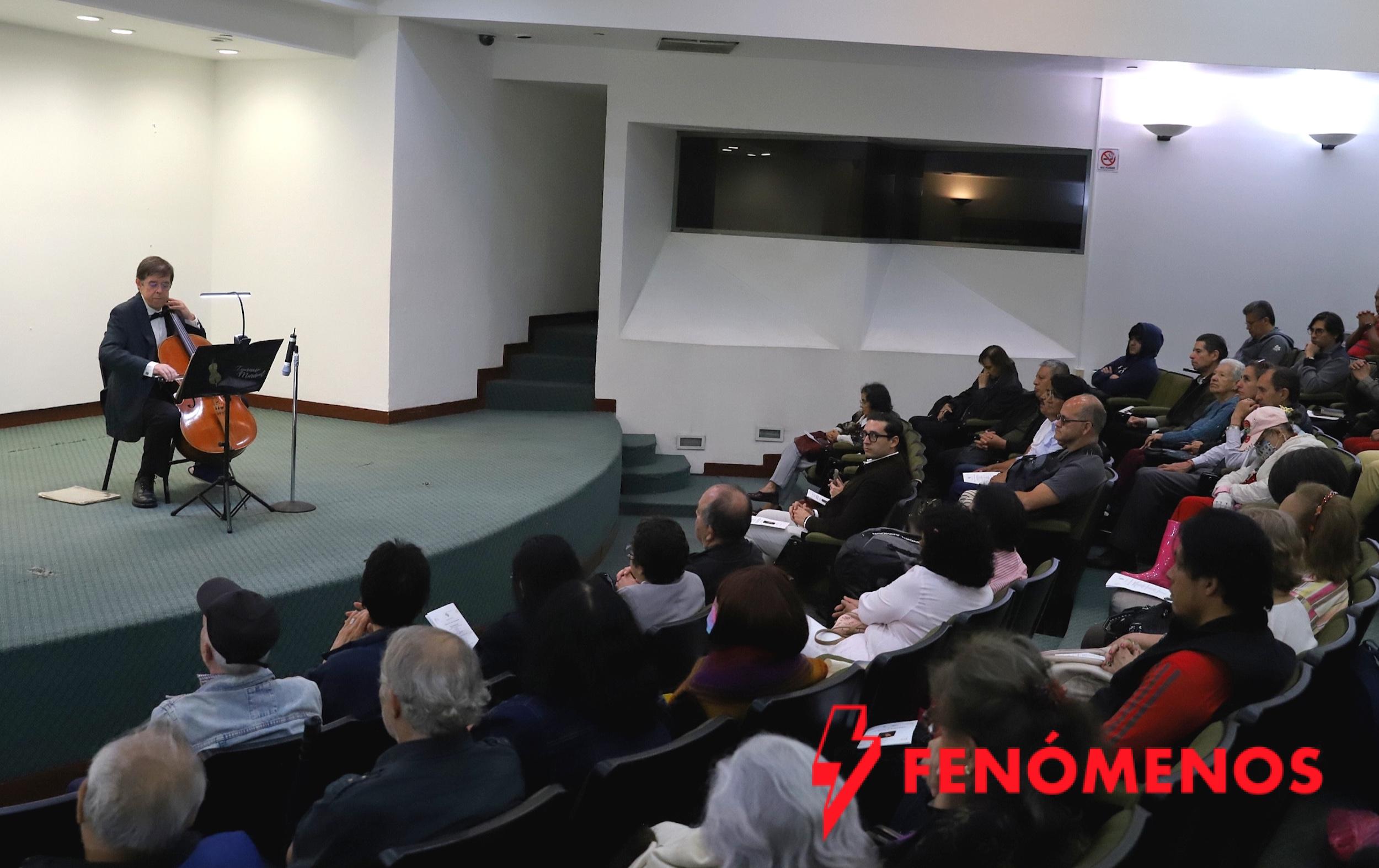 Cautivador violonchelo de Ignacio Mariscal en el Auditorio Sebastián Lerdo de Tejada del Senado