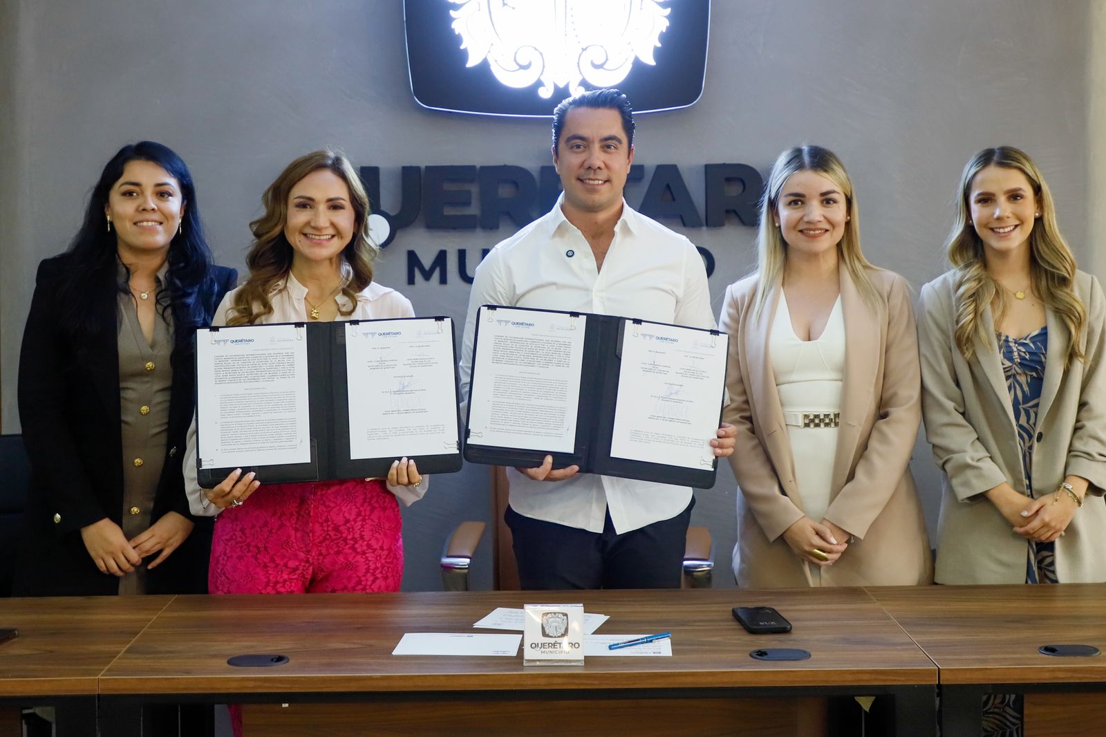 Imagen de Fortalece Felifer Macías alianza con la Secretaría de la Mujer para erradicar la violencia de género en Querétaro 13
