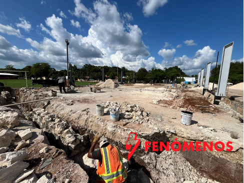 AVANZA RECONSTRUCCIÓN DE CANCHA Y ÁREA DE JUEGOS INFANTILES EN NOHAKAL,  CAMPECHE