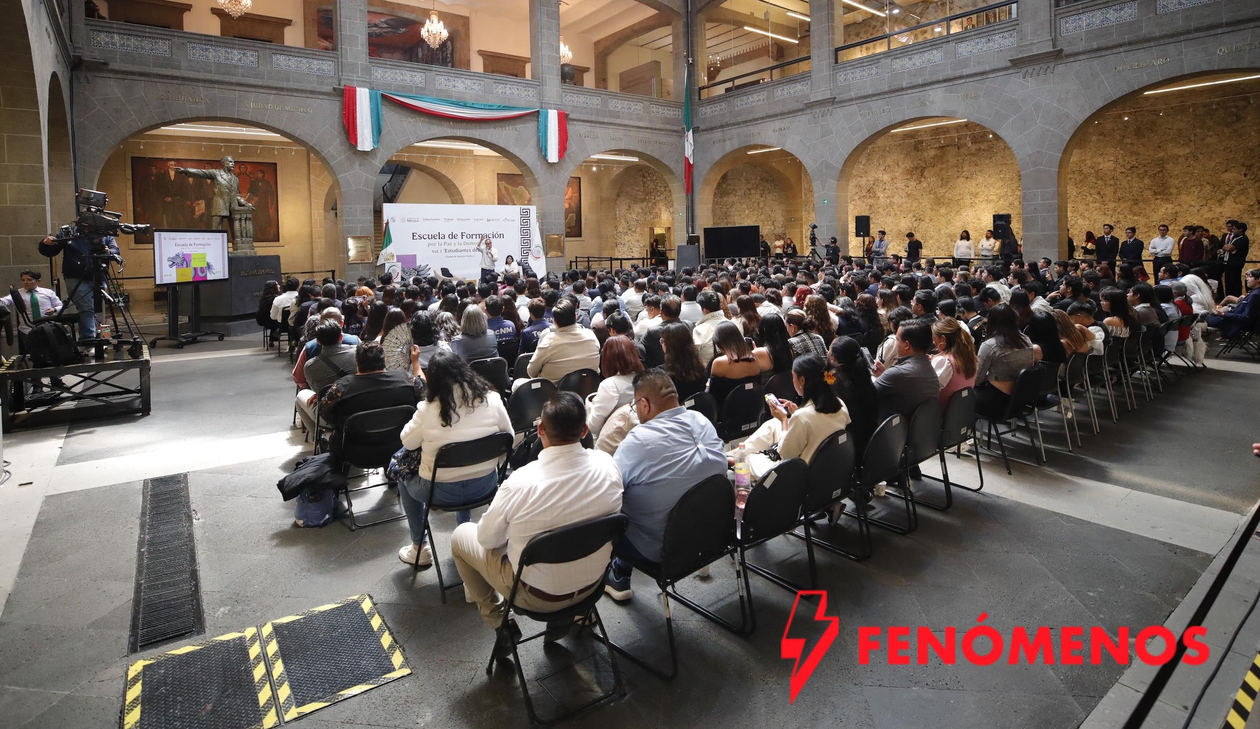 Fundamental promover la formación de jóvenes comprometidos con la paz y el desarrollo de México