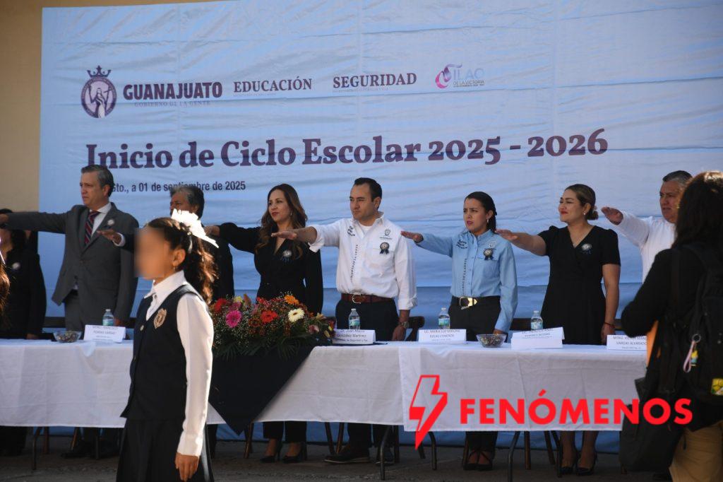 “Nunca dejen de soñar”: llama Secretario de Seguridad y Paz a niñas y niños en Silao durante arranque del ciclo escolar 2025-2026