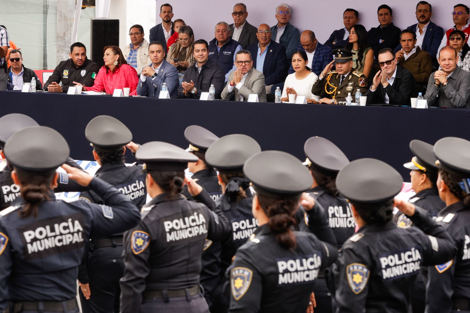 Imagen de Acude Felifer Macías al Desfile Cívico Militar por el CCXV Aniversario de la Independencia 27