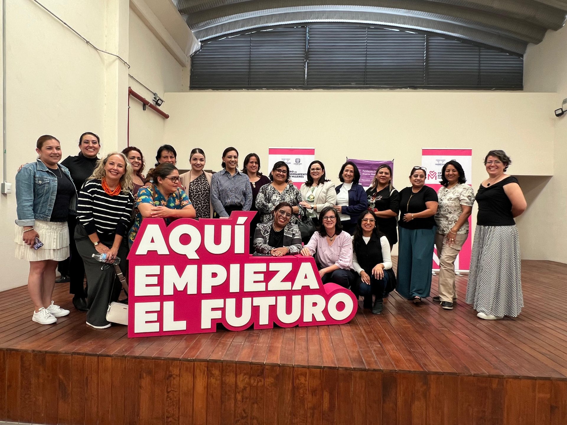 IMG-20250919-WA0027 Imagen de Municipio de Querétaro y CCME firman convenio para fortalecer el desarrollo de las mujeres 5