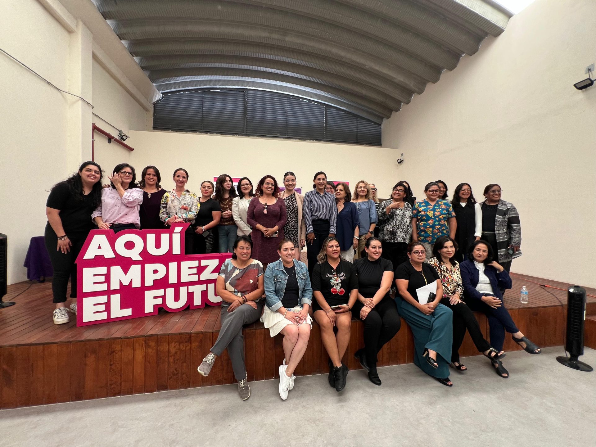 IMG-20250919-WA0033 Imagen de Municipio de Querétaro y CCME firman convenio para fortalecer el desarrollo de las mujeres 3