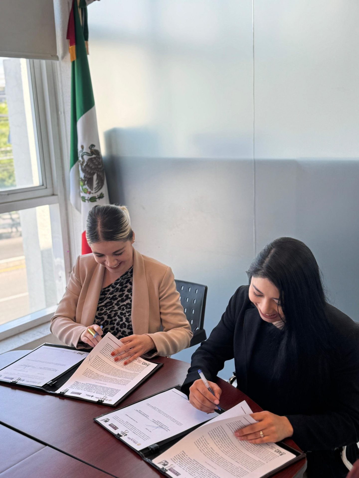 IMG-20250919-WA0034 Imagen de Municipio de Querétaro y CCME firman convenio para fortalecer el desarrollo de las mujeres 4