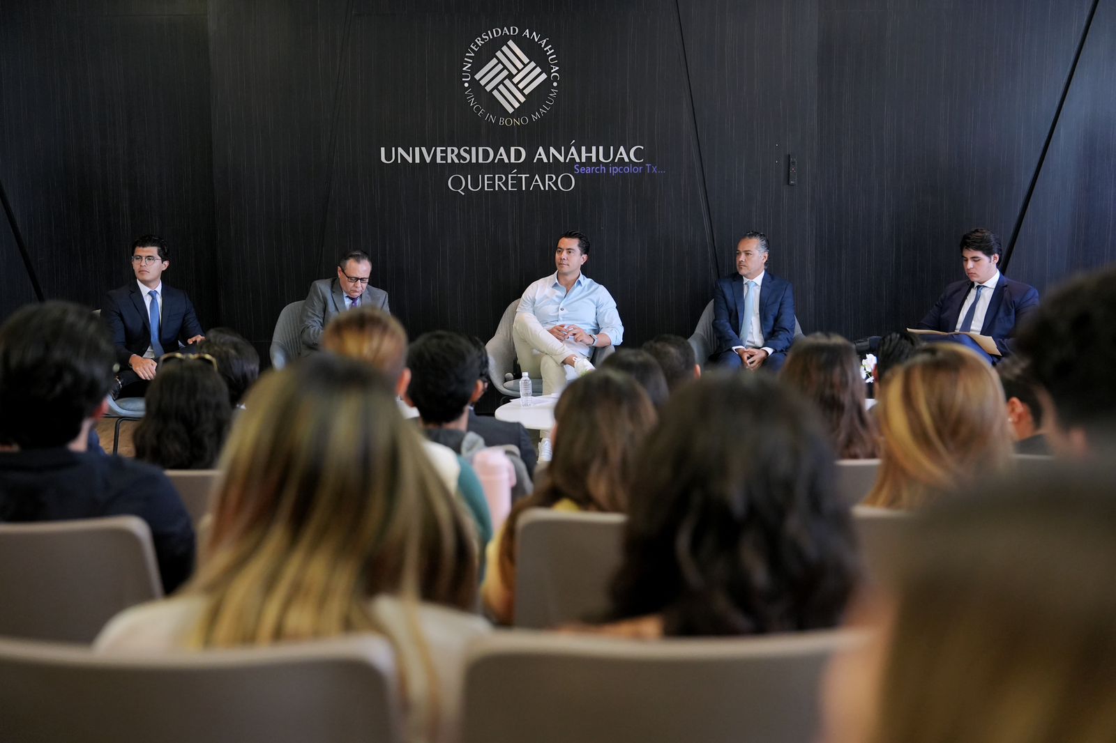 Imagen de Invita Felifer Macías a jóvenes a crear cambios en la ciudad 11