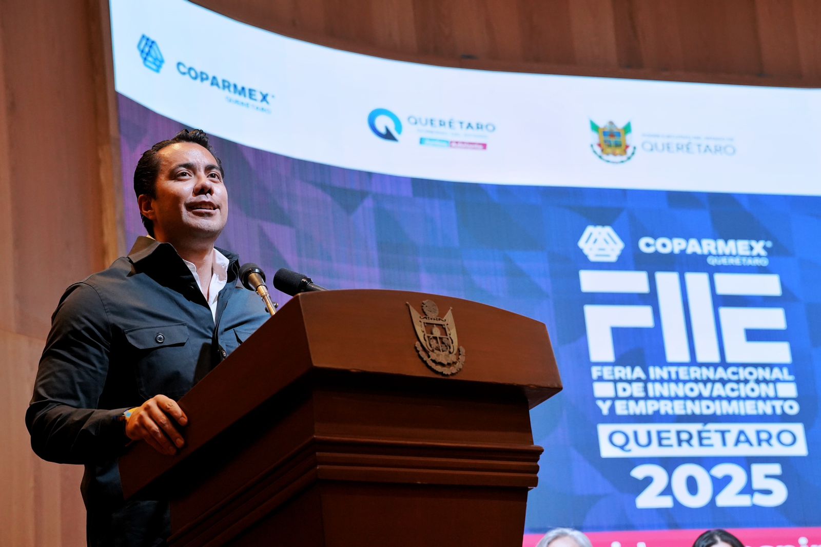 Imagen de Asiste Felifer Macías a la inauguración de la FIIE 2025 para impulsar innovación, emprendimiento y generación de empleos 19