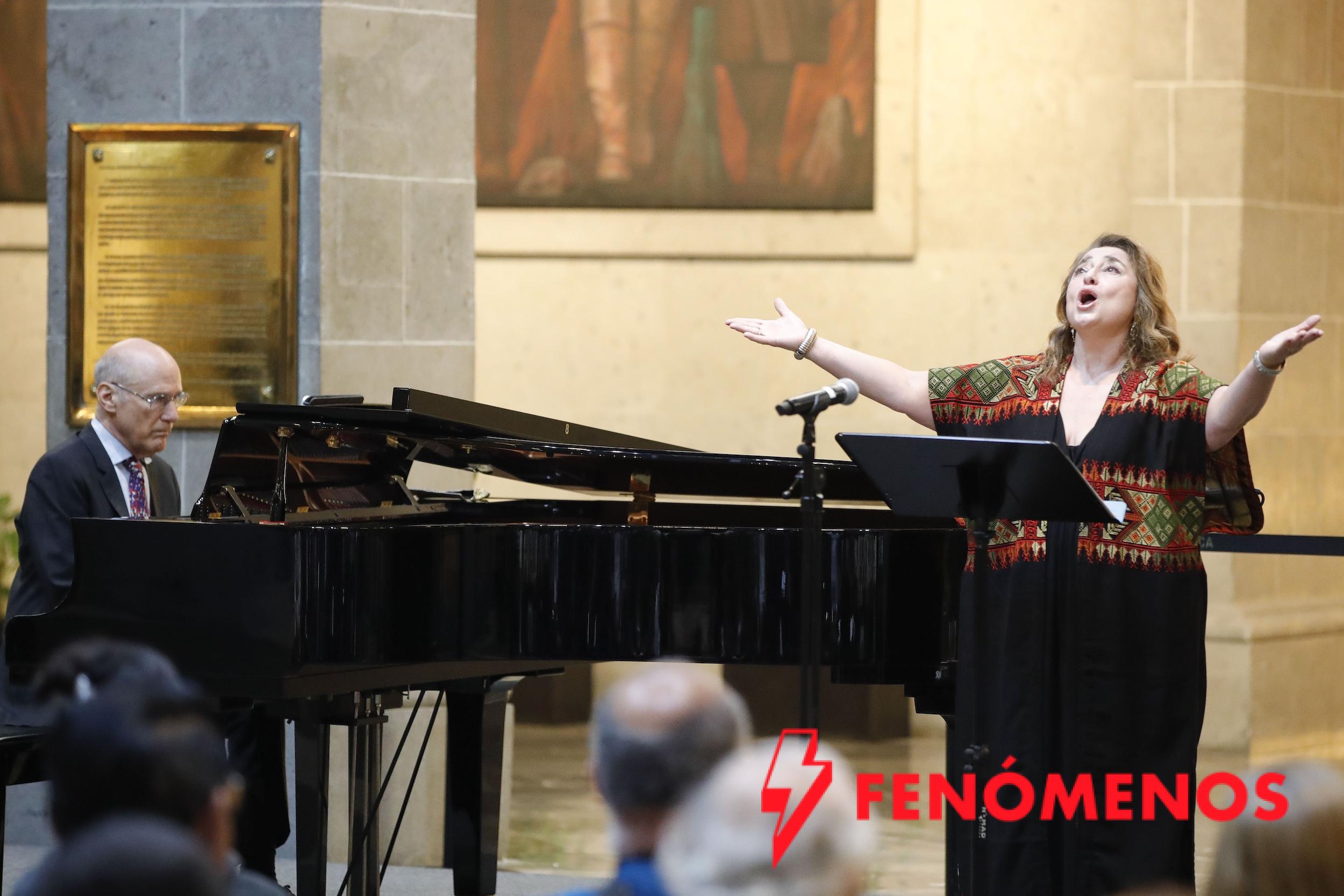 Música para honrar la fe, el amor y el dolor en el Senado 