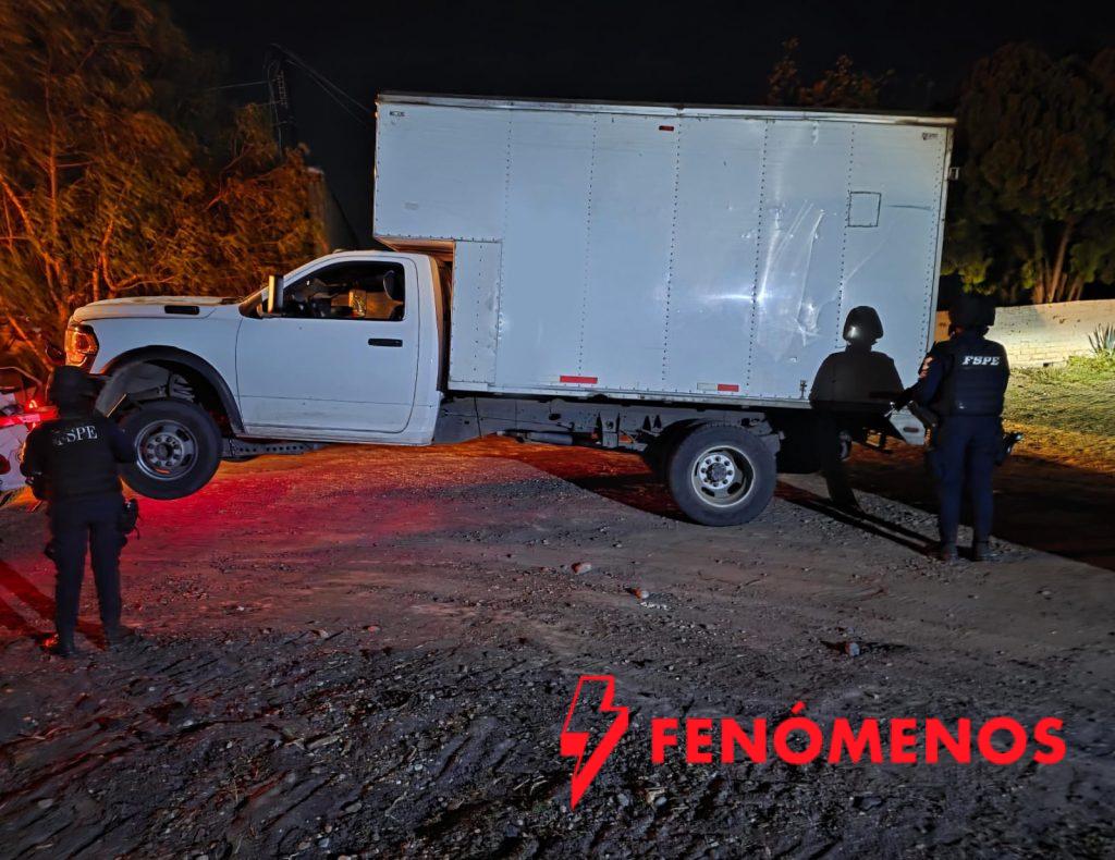 Aseguran FSPE vehículo con 153 cajas de medicamentos robados en Romita