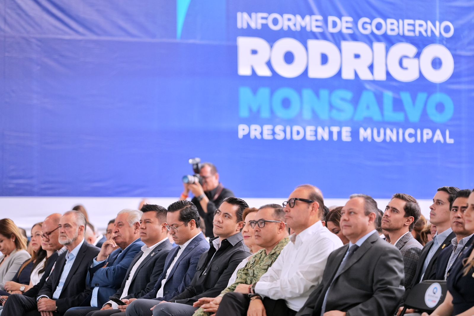 Imagen de Asiste Felifer Macías al Primer Informe de Actividades de Rodrigo Monsalvo 4