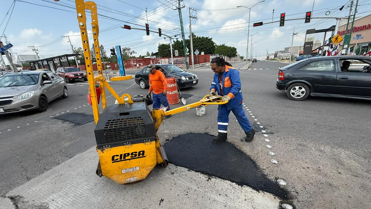 Imagen de Se han atendido 12 mil 842 baches en lo que va de la administración: Felifer Macías 9