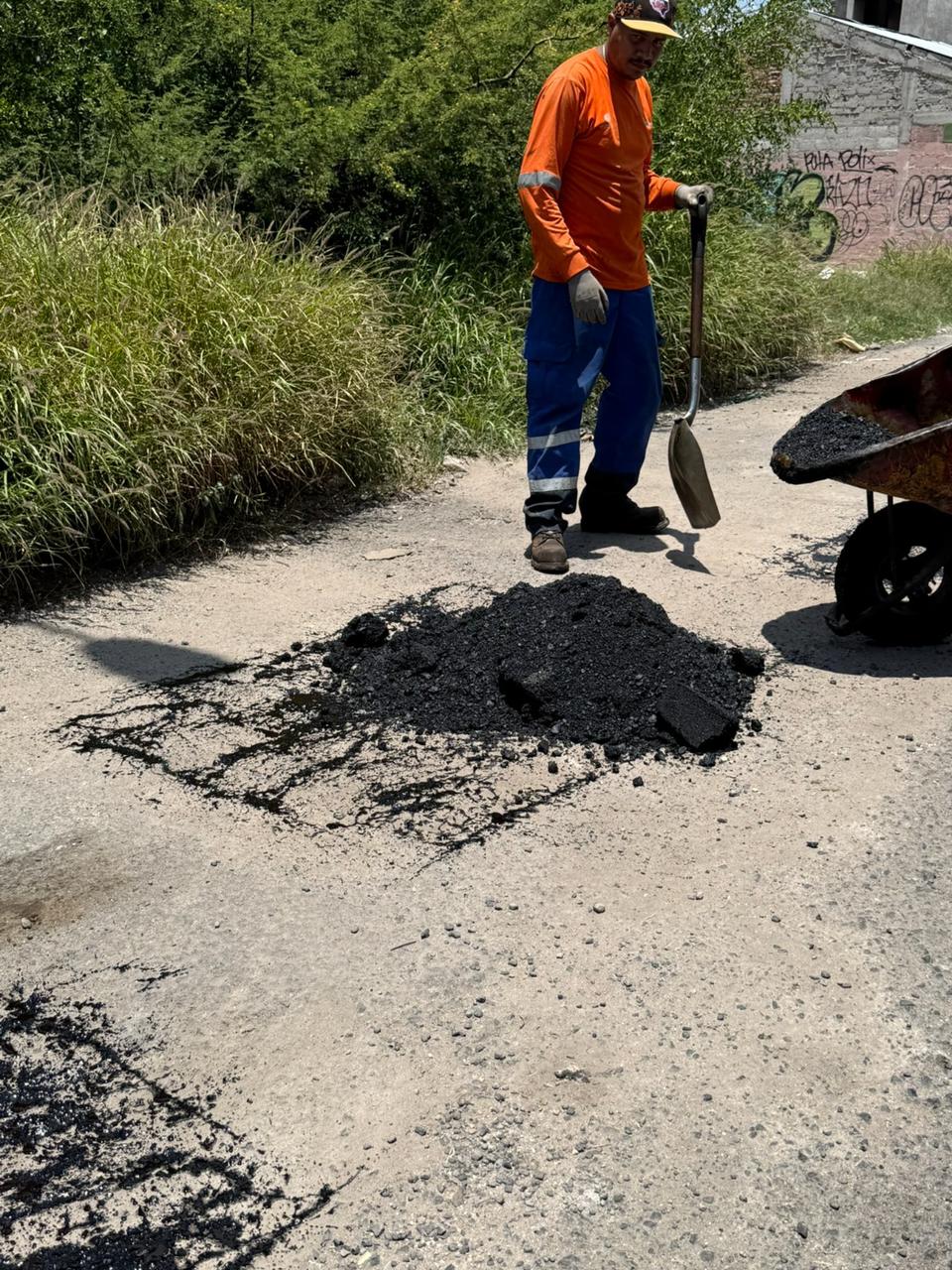 Imagen de Se han atendido 12 mil 842 baches en lo que va de la administración: Felifer Macías 3