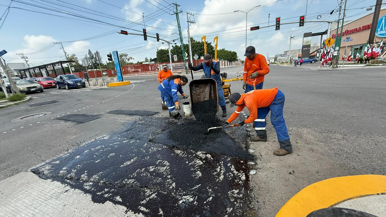Imagen de Se han atendido 12 mil 842 baches en lo que va de la administración: Felifer Macías 2