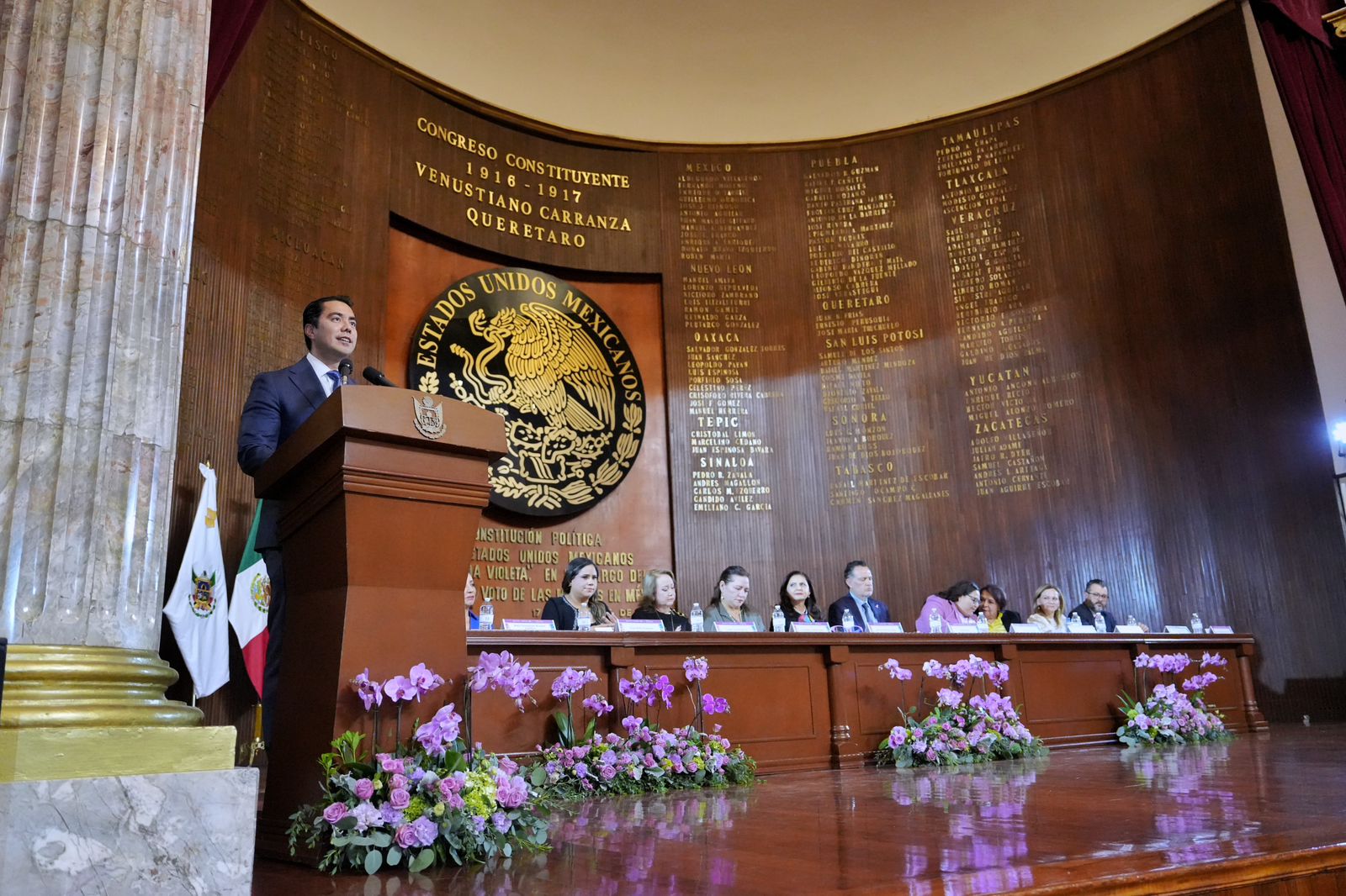 Imagen de Somos los primeros en generar políticas públicas para empoderar a las mujeres: Felifer Macías 4