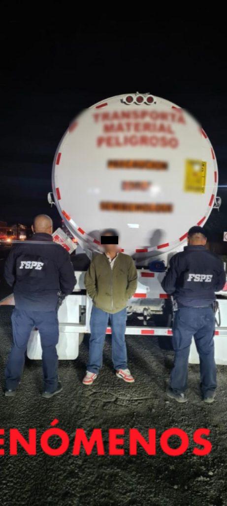 Asegura Policía Estatal de Caminos vehículo con 10 mil litros de combustible en Salamanca