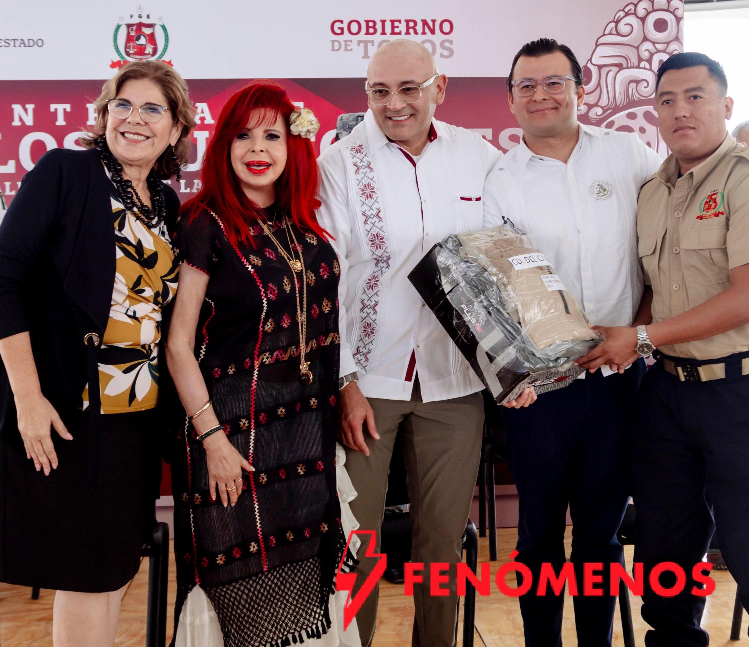 CONTINÚA EL FORTALECIMIENTO EN SEGURIDAD; LA GOBERNADORA SANSORES SAN ROMÁN ENTREGÓ VEHÍCULOS Y UNIFORMES A LA FISCALÍA ESTATAL POR .1 MILLONES