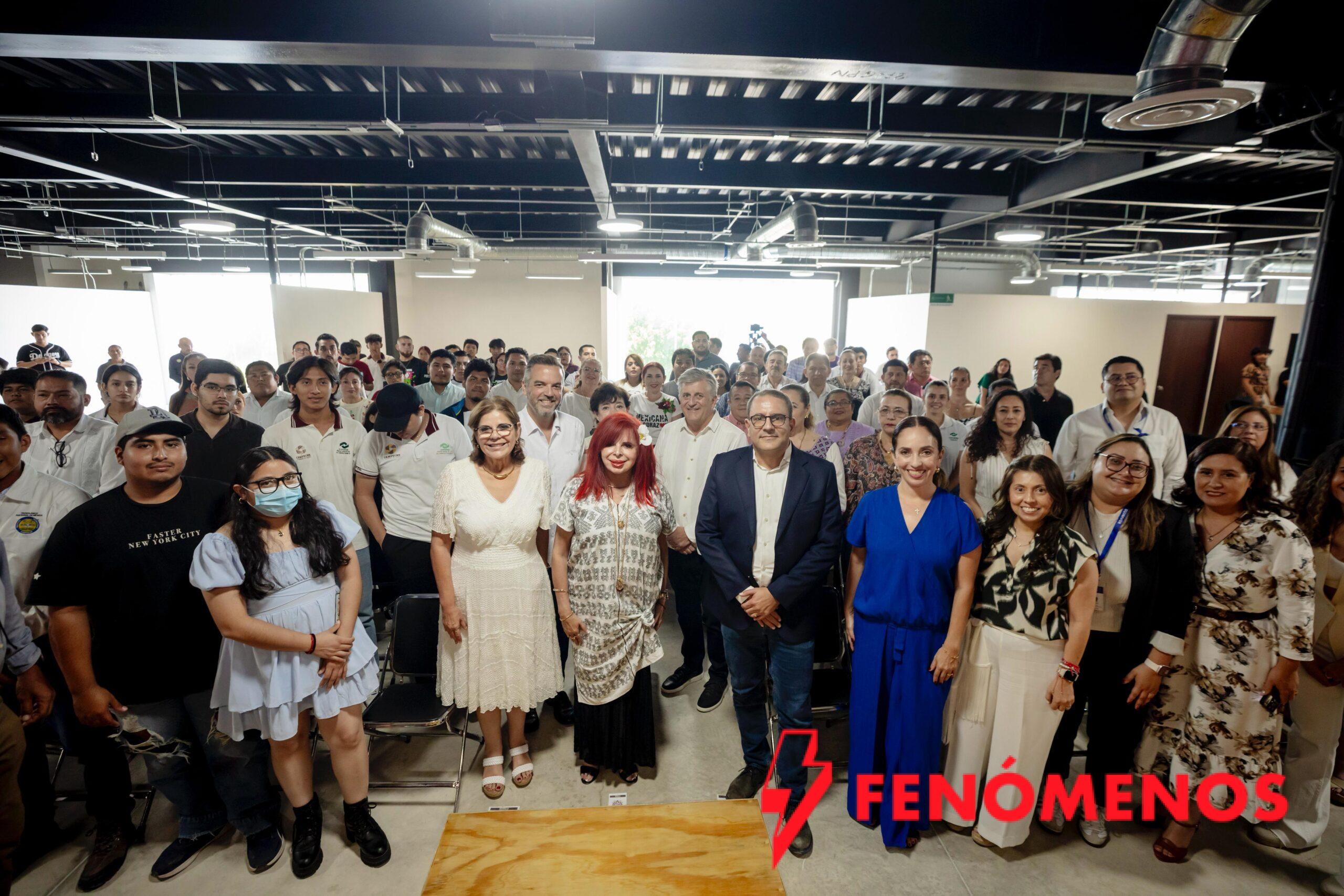 LA GOBERNADORA LAYDA SANSORES SAN ROMÁN INAUGURÓ EL PRIMER CALL CENTER “KONECTA CAMPECHE”