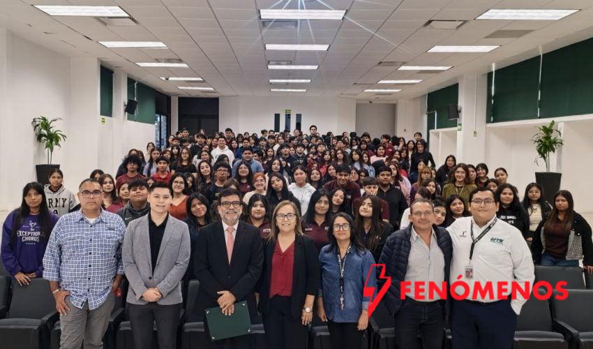 Fortalece UTTN su educación con análisis del T-MEC, logística y comercio internacional