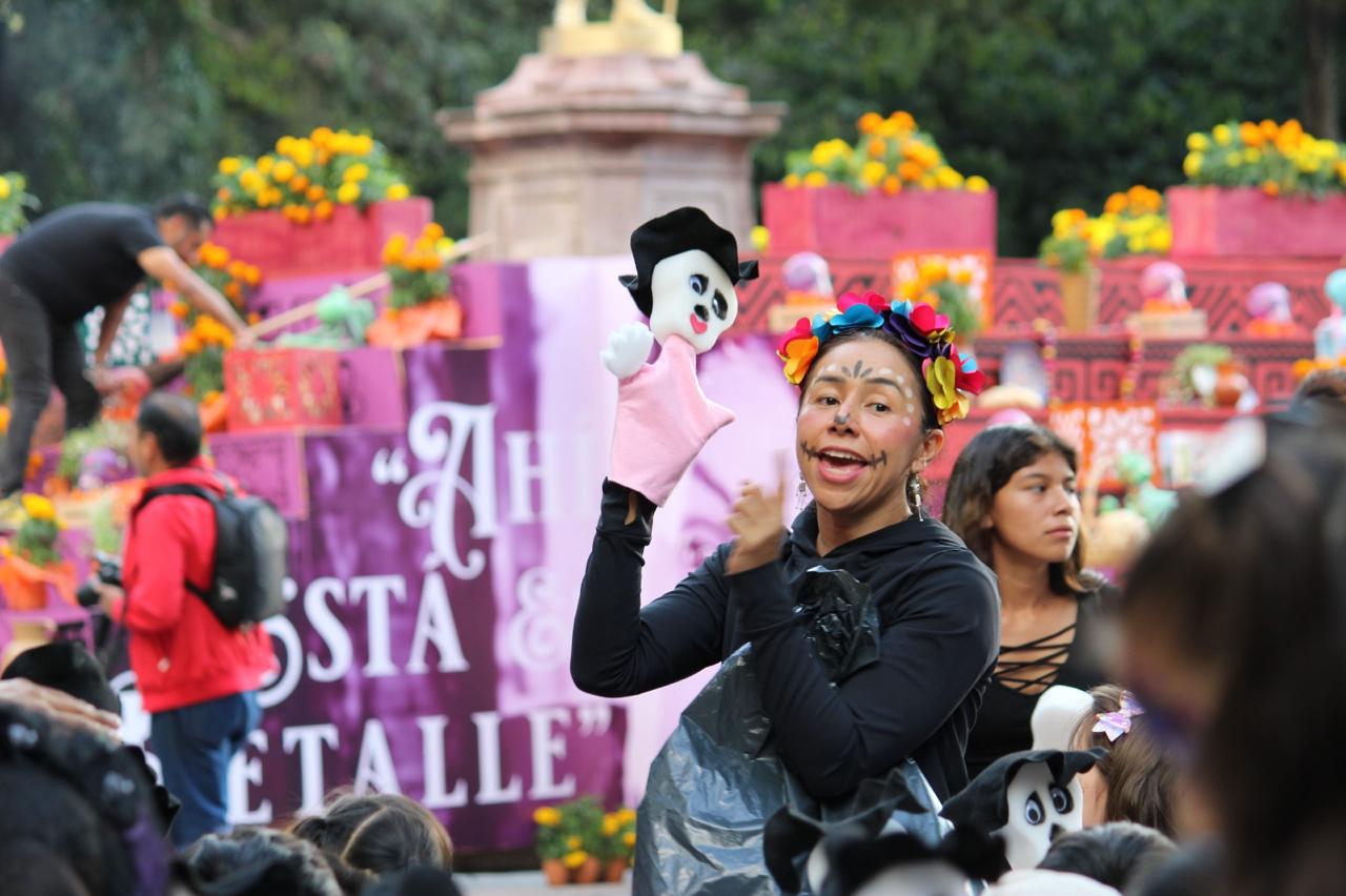 Imagen de Más de 75 mil personas se dieron cita en el Festival de Día de Muertos en la Alameda Hidalgo 7