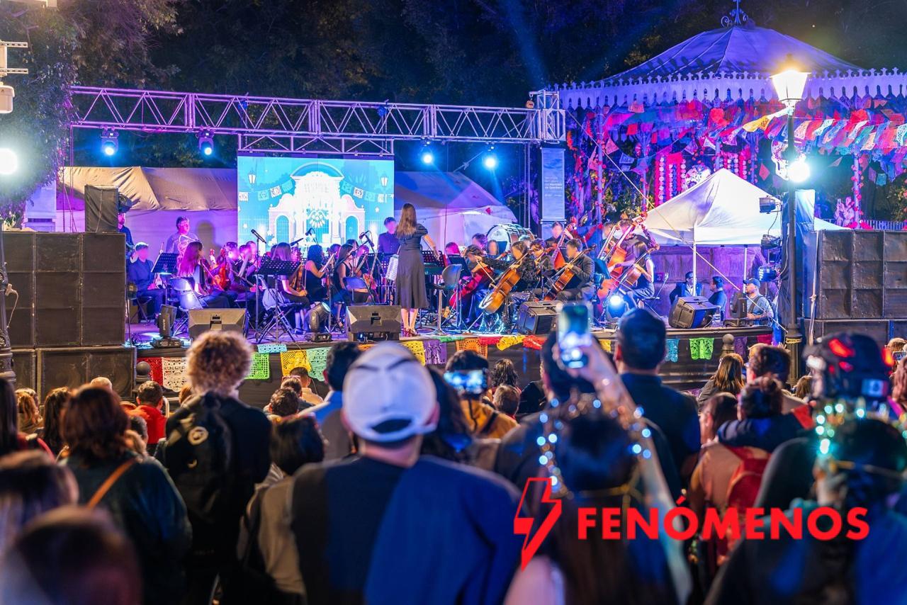 Más de 75 mil personas se dieron cita en el Festival de Día de Muertos en la Alameda Hidalgo