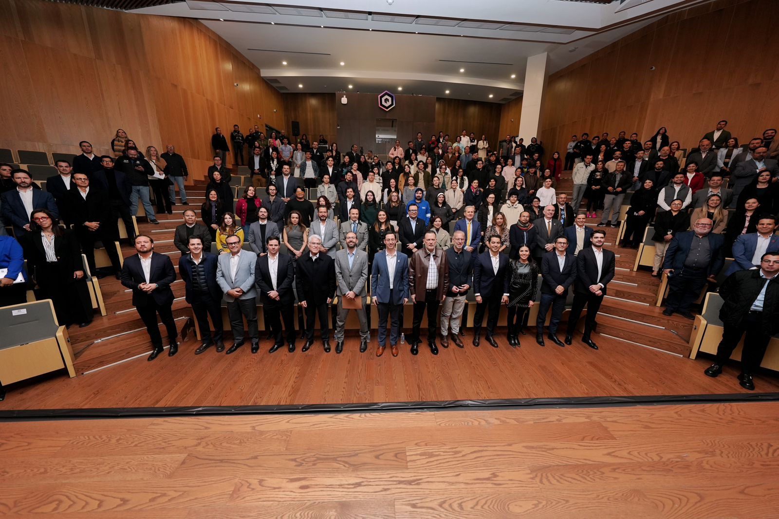 Imagen de Participa Felifer Macías en inversión que impulsa la innovación energética en Querétaro 5