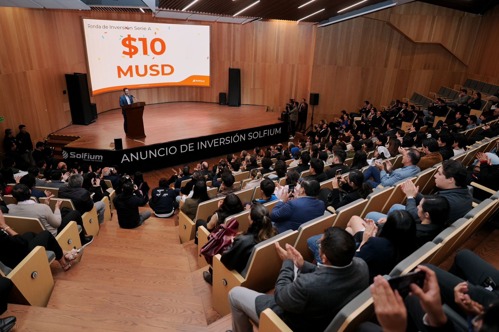 Imagen de Participa Felifer Macías en inversión que impulsa la innovación energética en Querétaro 2