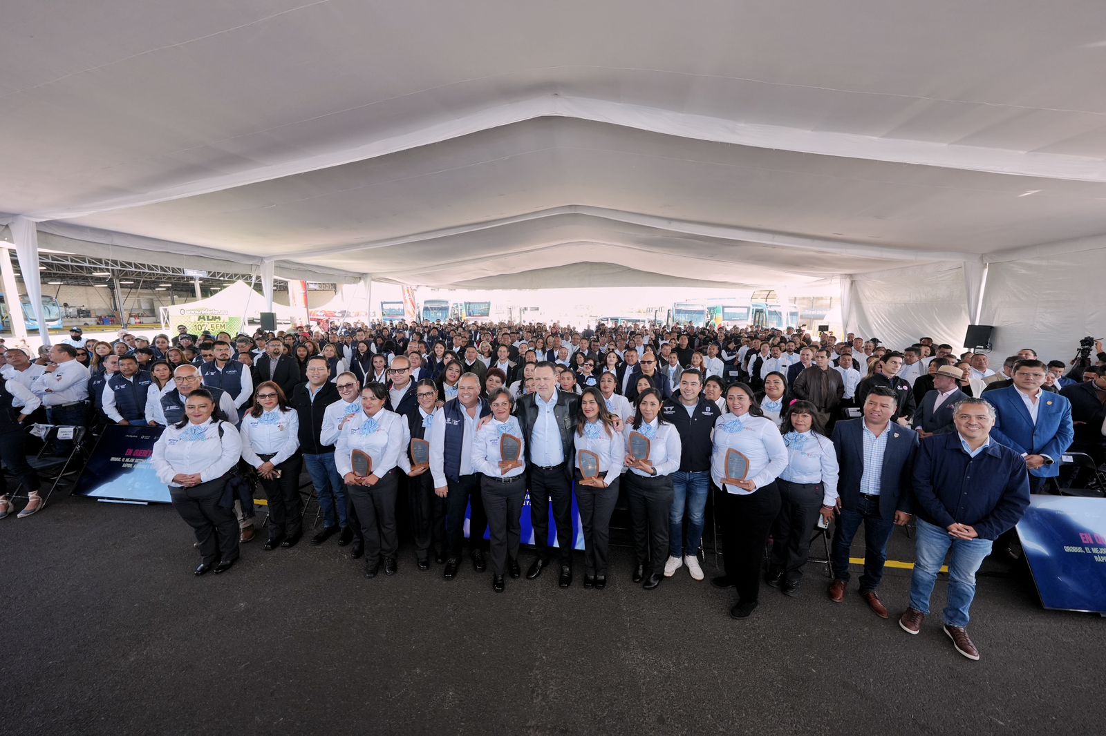 WhatsApp Image 2025-11-05 at 10.07.30 AM(3) Imagen de Acompaña Felifer Macías al Gobernador en la inauguración de la segunda etapa del patio de operaciones de Qrobus 2