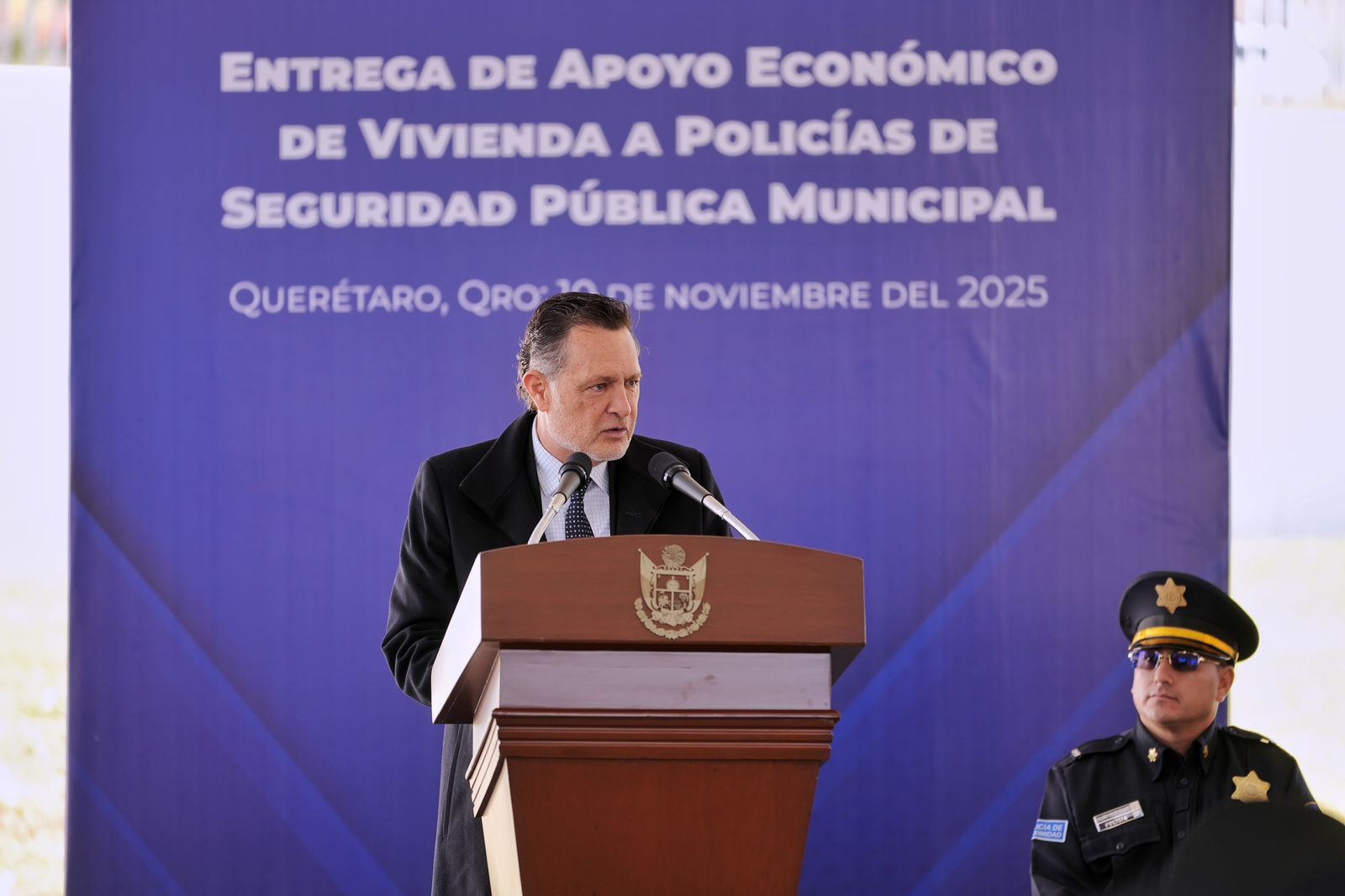 WhatsApp Image 2025-11-12 at 11.56.12 AM(7) Imagen de Entrega Felifer Macías 300 apoyos económicos de vivienda a personal policial 21