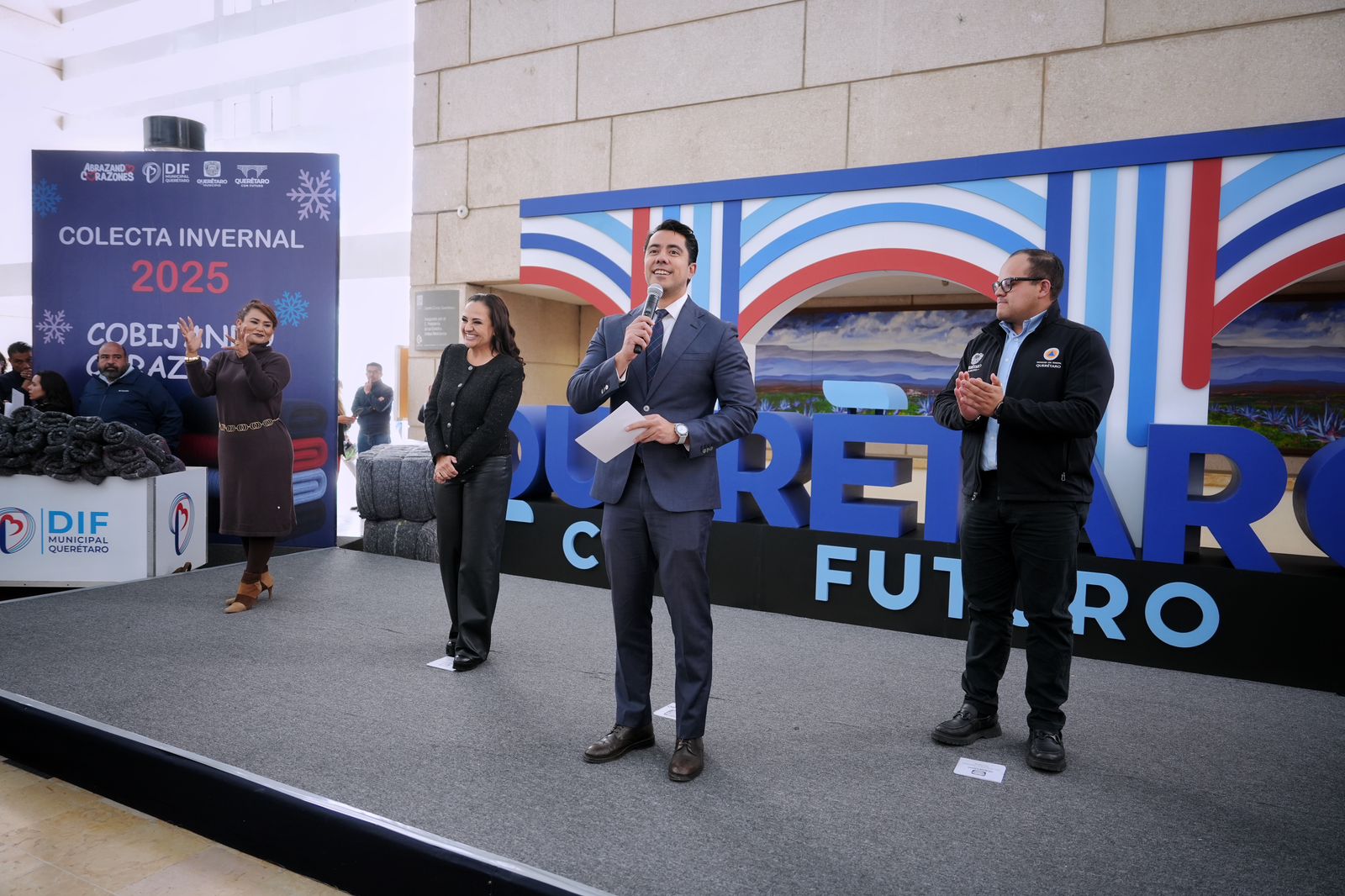 WhatsApp Image 2025-11-12 at 11.56.13 AM(5) Imagen de Encabeza Felifer Macías arranque de la Colecta Invernal 2025 “Cobijando Corazones” 18