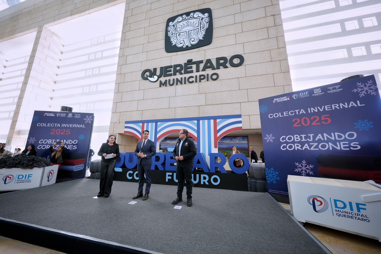 WhatsApp Image 2025-11-12 at 11.56.13 AM(6) Imagen de Encabeza Felifer Macías arranque de la Colecta Invernal 2025 “Cobijando Corazones” 17