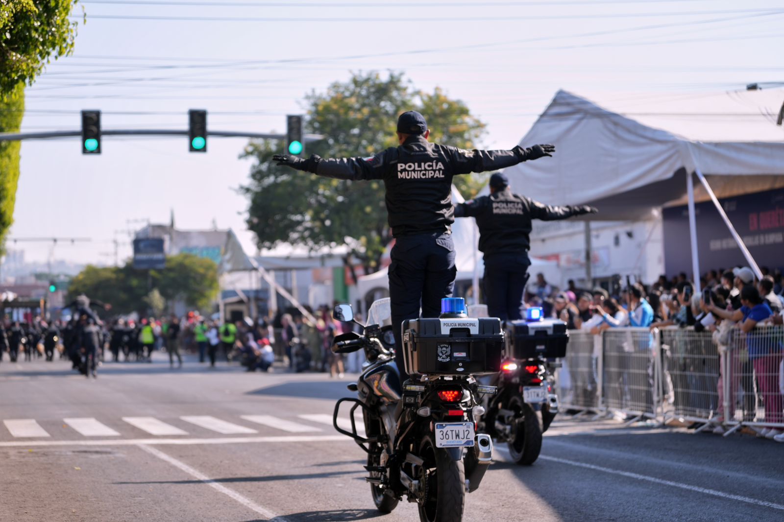 WhatsApp Image 2025-11-18 at 3.41.11 PM Imagen de Acude Felifer Macías al Desfile Cívico Deportivo Conmemorativo al CXV Aniversario de la Revolución Mexicana 23