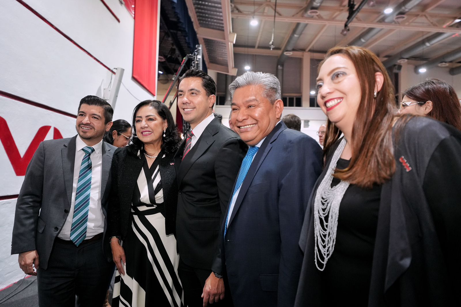 Imagen de Acude Felifer Macías al 65° Aniversario de la UVM y 37° Aniversario del Campus Querétaro 2