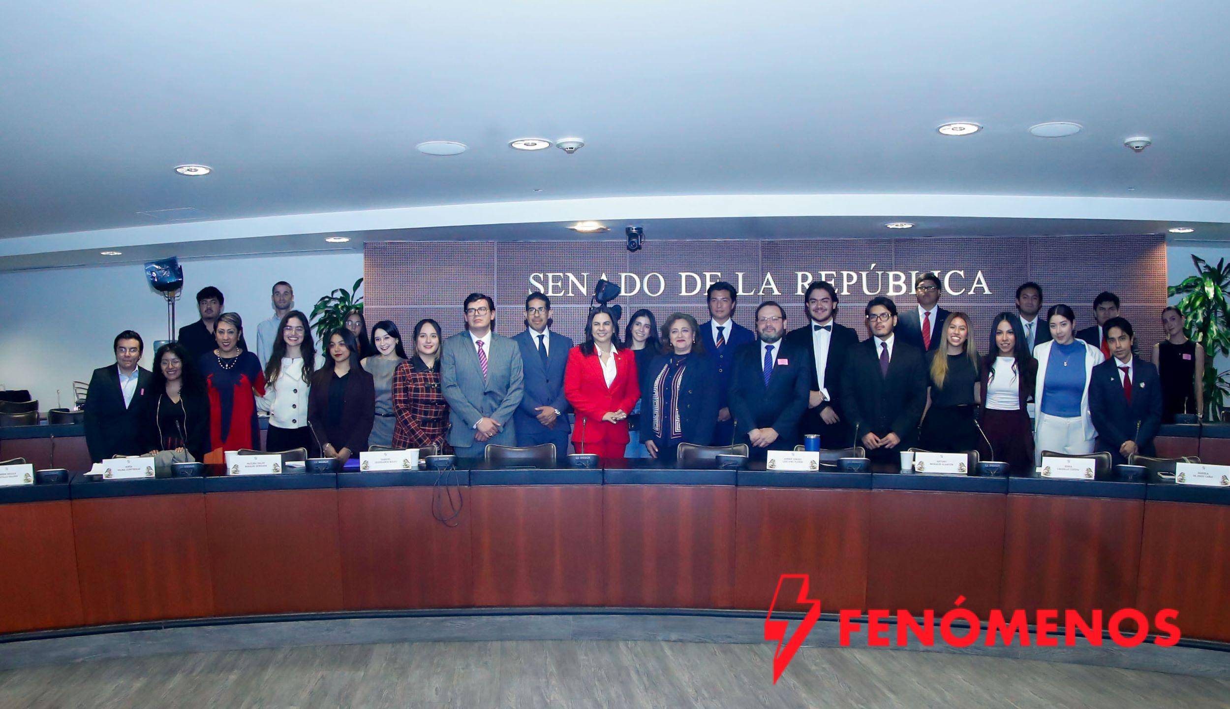 Celebra Karla Toledo Zamora que los jóvenes participen activamente en la vida pública del país