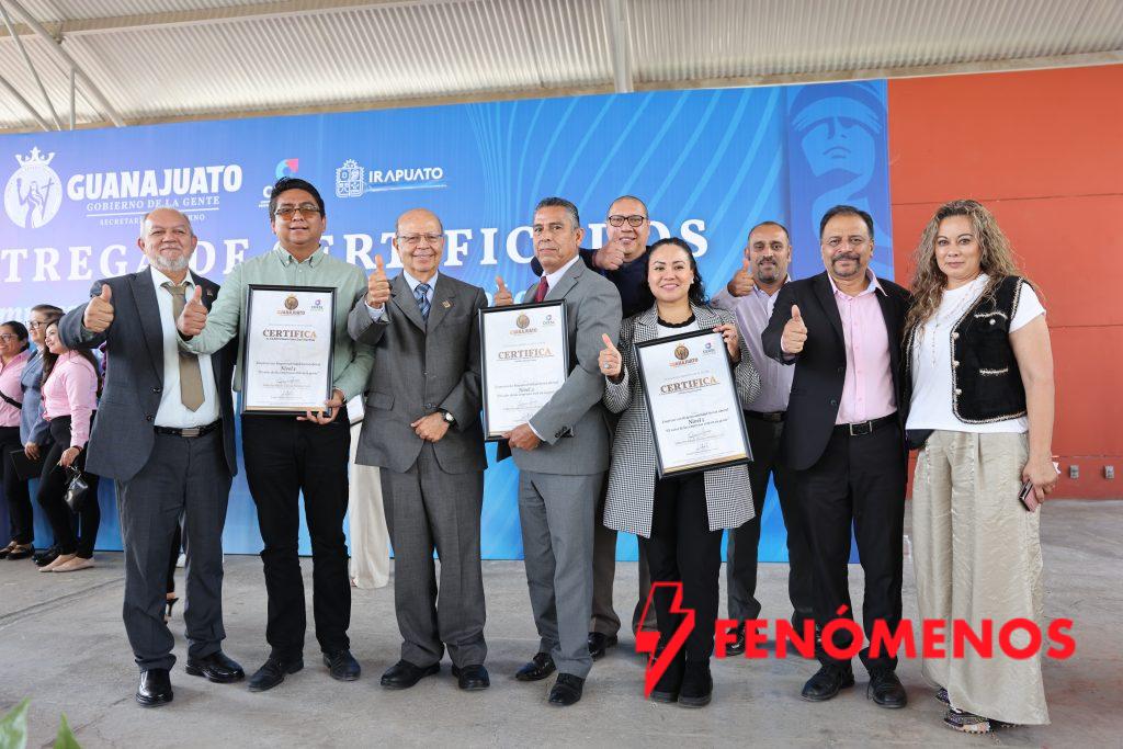 Universidad SABES recibe distintivo de Responsabilidad Socio-Laboral