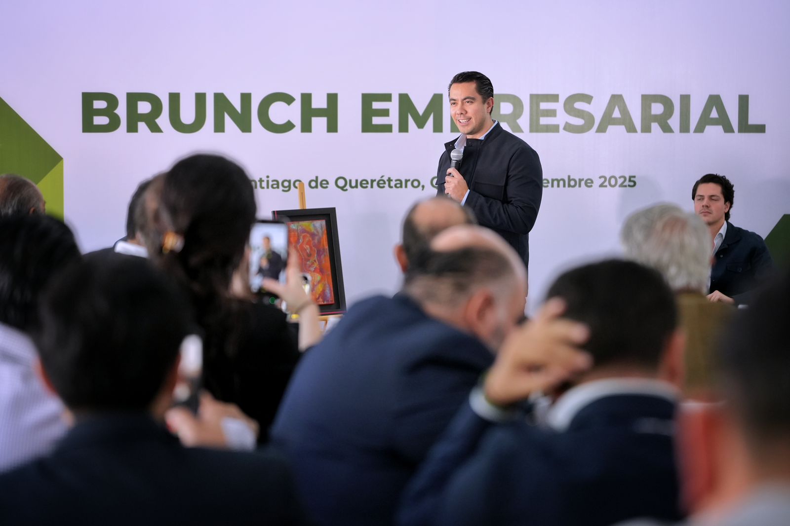 Imagen de Plantea Felifer Macías una visión de gobierno como orquestador del talento en Querétaro 6