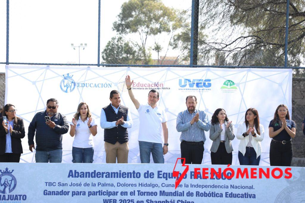 Abanderan al equipo RAL 2000 del TBC San José de la Palma rumbo al Torneo Mundial de Robótica WER 2025