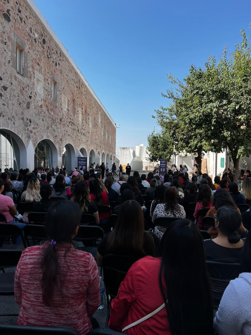 Imagen de Encuentro entre el arte y el empoderamiento reunió a 170 mujeres en el Museo de Arte Contemporáneo 7