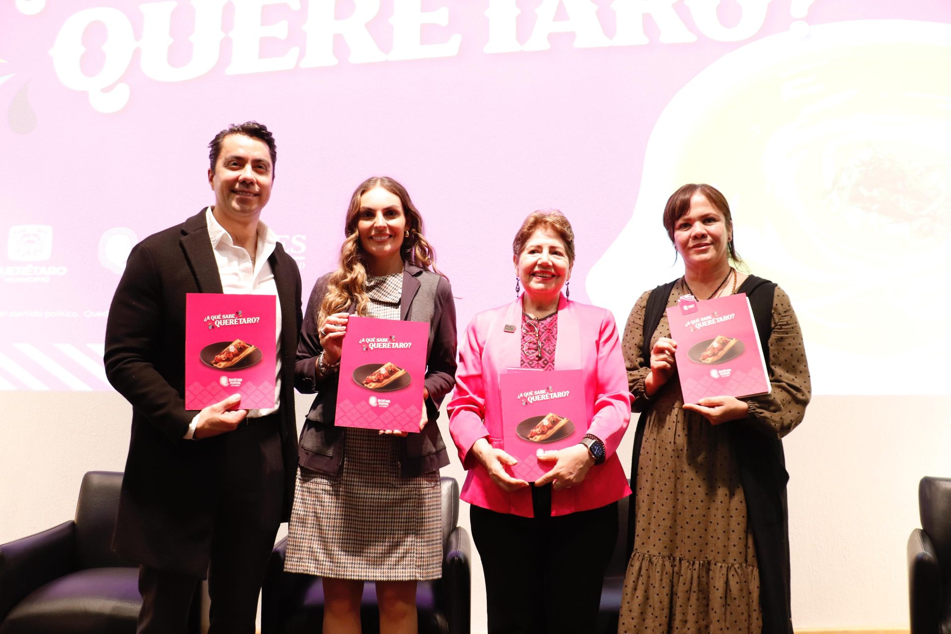 Imagen de Encabeza Felifer Macías la presentación del libro ¿A qué sabe Querétaro? 28