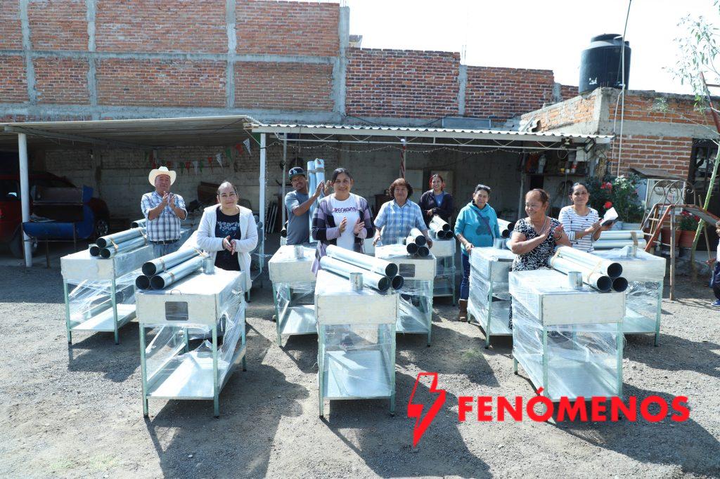 Entrega DIF Estatal estufas ecológicas en64 comunidades rurales de Guanajuato