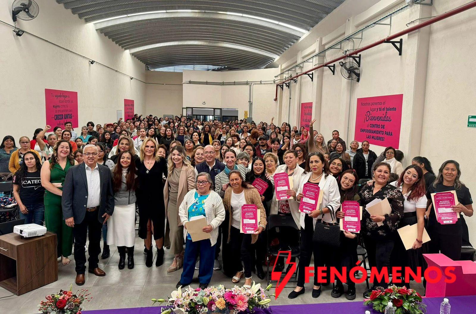 Más de 9 mil mujeres fortalecen sus emprendimientos en el Centro de Empoderamiento