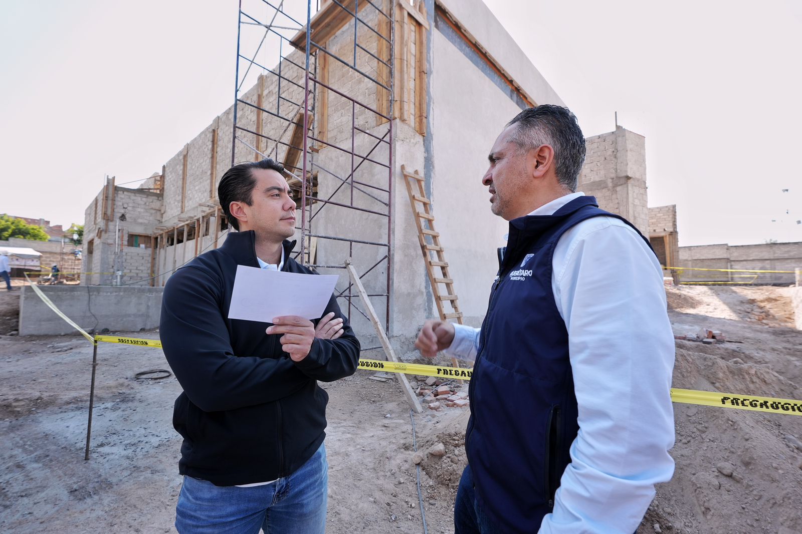 Imagen de Fortalece Felifer Macías la educación en Lomas de Casablanca con nuevo auditorio escolar 5