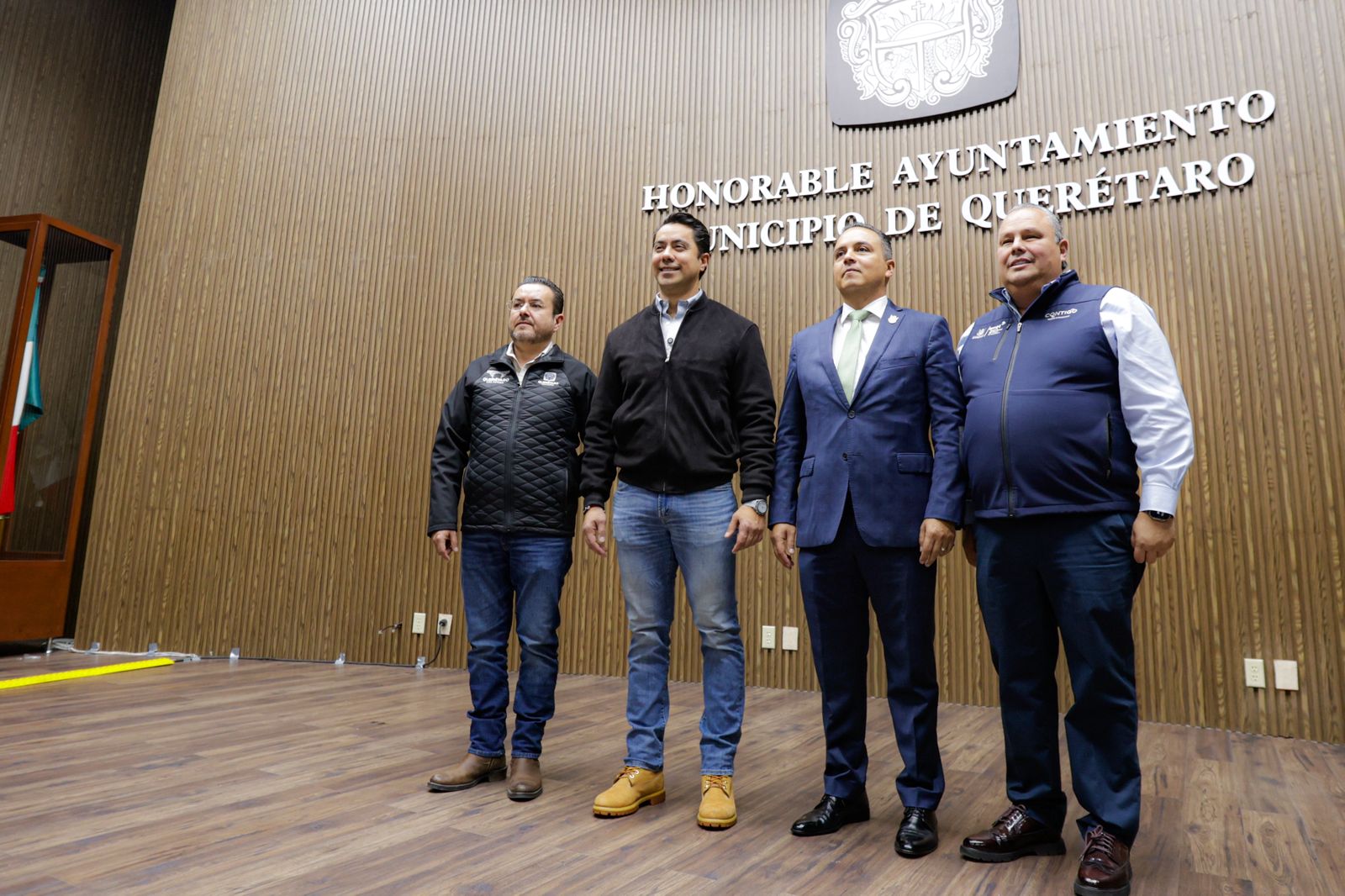 Imagen de Presenta Felifer Macías operativo para reducir afectaciones por inicio de la obra federal del Tren México–Querétaro 20