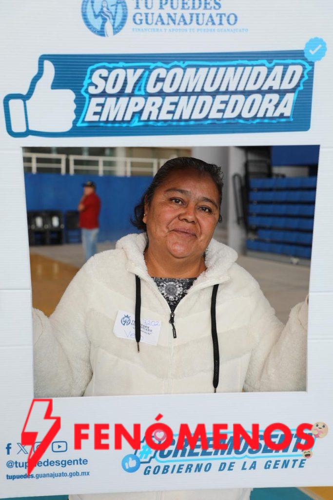 Emprendedores de Tarimoro reciben capacitación con “Tú Puedes Guanajuato”.