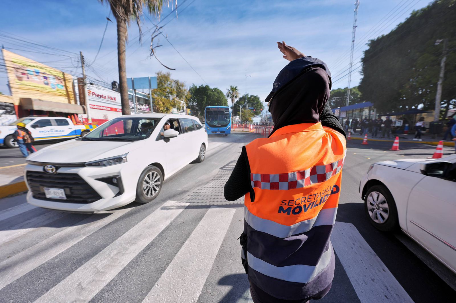 WhatsApp Image 2026-01-24 at 14.11.29 (1) Imagen de Felifer Macías pone en marcha pilotaje en materia de movilidad por obras del tren México-Querétaro 6